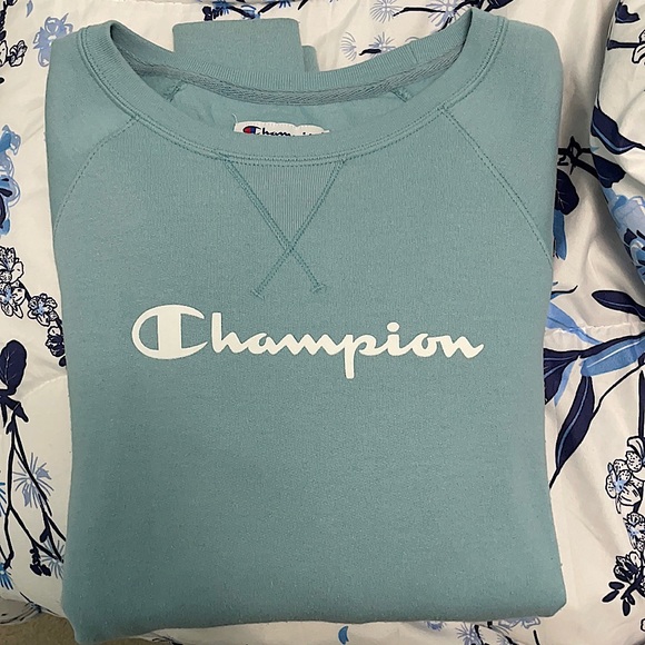 Champion Tops - Champion Crewneck Sweatshirt